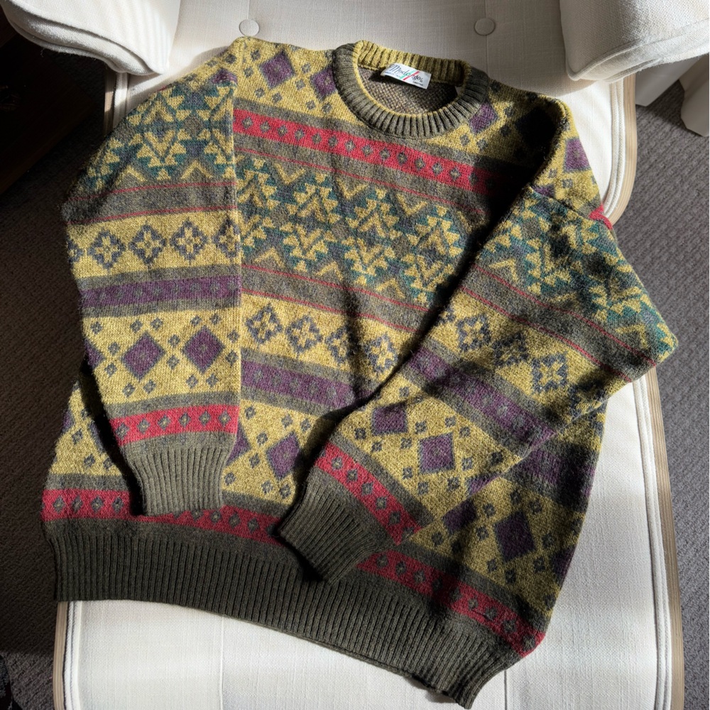 Vintage 90s style wool sweater